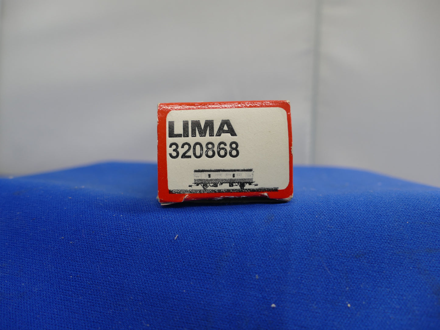 Lima N Gauge Tartan Arrow Parcel Van 320868 (used)