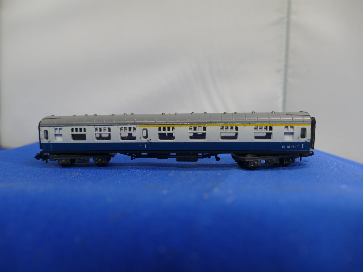 Minitrix BR Coach N305 (used)