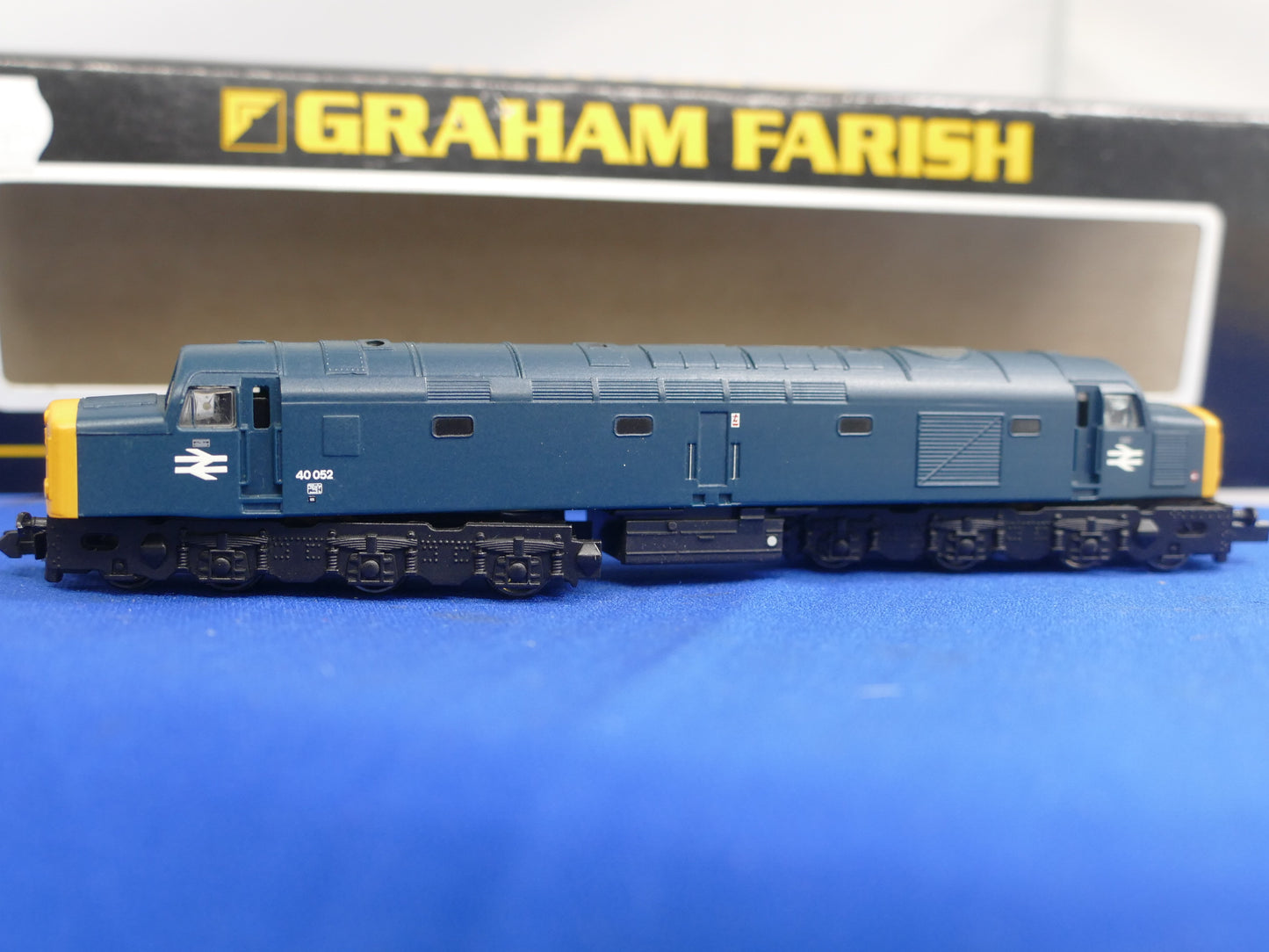 Graham Farish N Gauge 371-176 Class 40 Diesel (used)