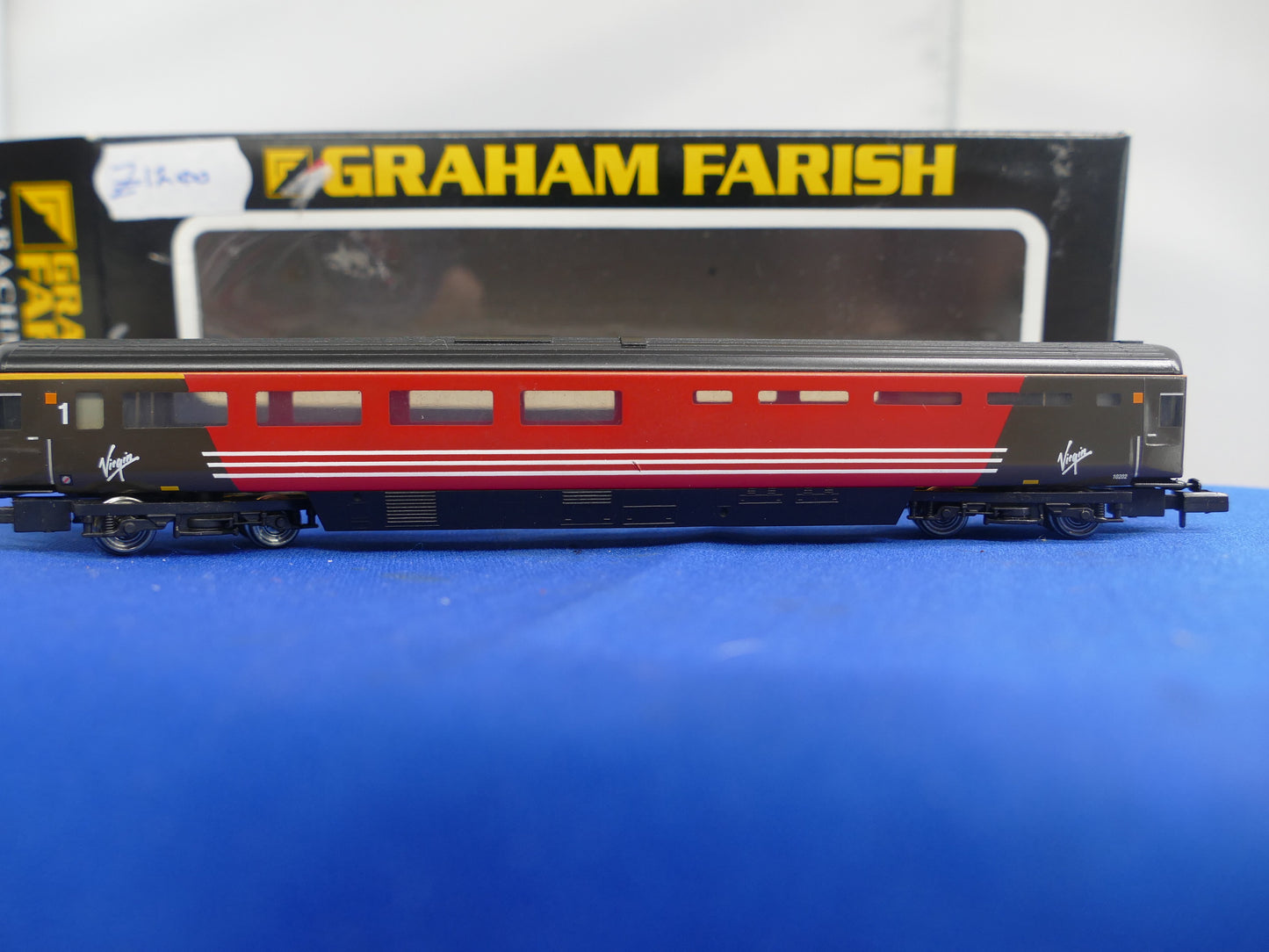 Graham Farish N Gauge 374-500 75ft MK3 Coach (used)
