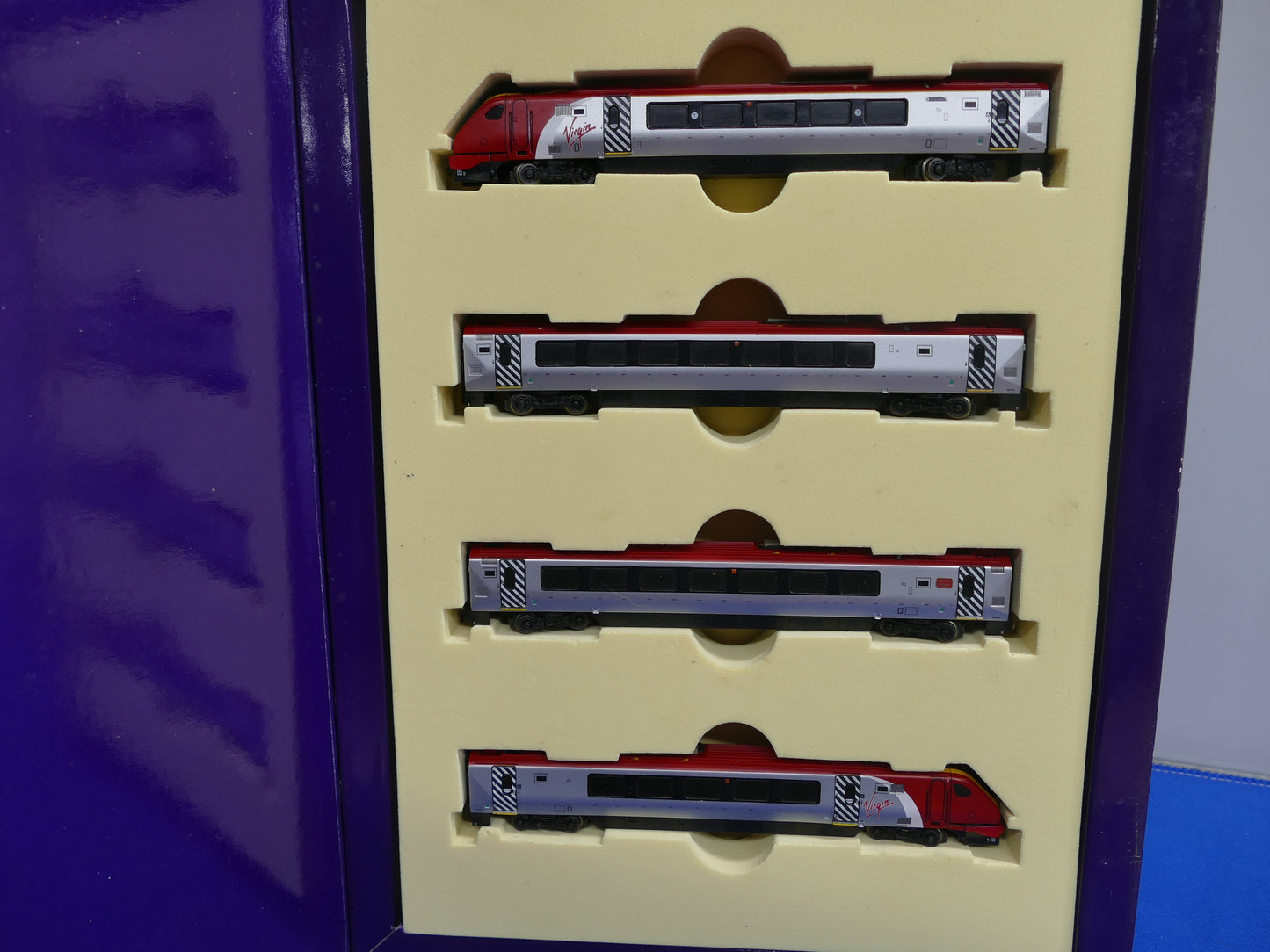 Dapol N Gauge Class 220 "Voyager" (used)