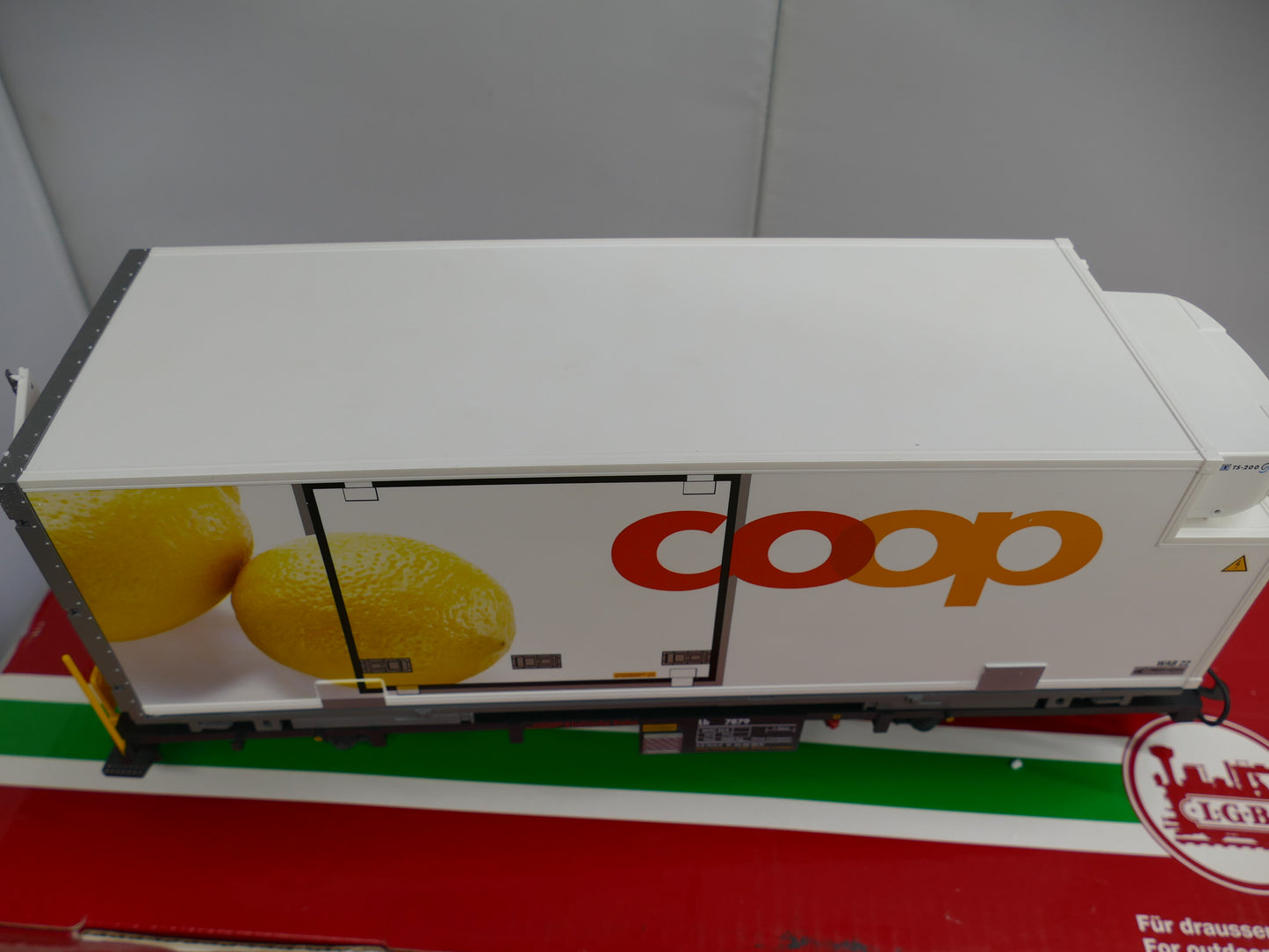 LGB 45897 RhB Container Wagon - Lemon (used)