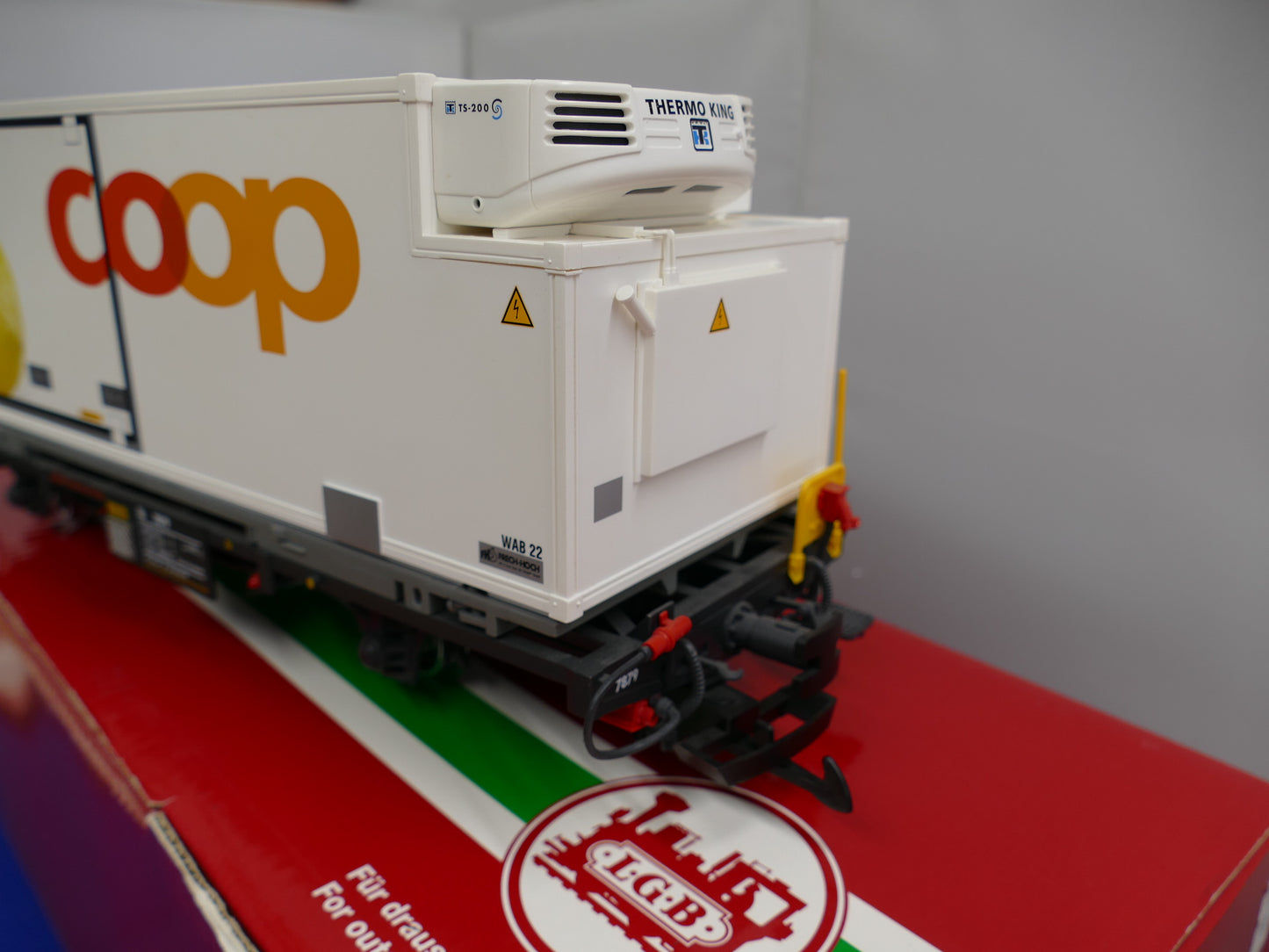 LGB 45897 RhB Container Wagon - Lemon (used)