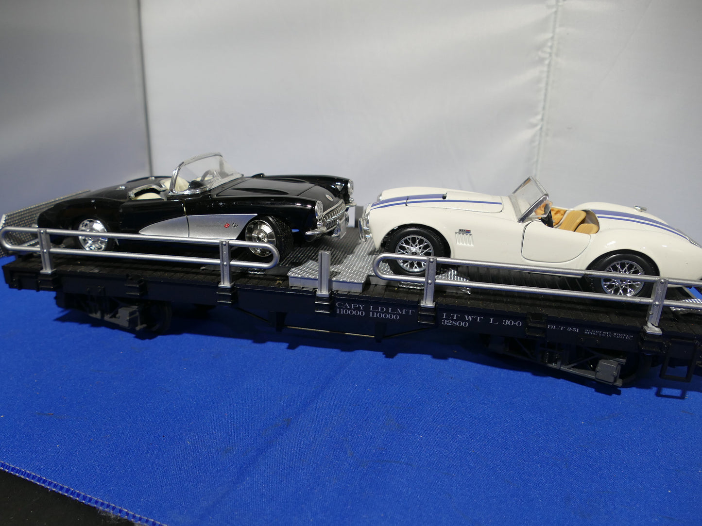 LGB 40596 Car Transporter with Muscle Cars (used)