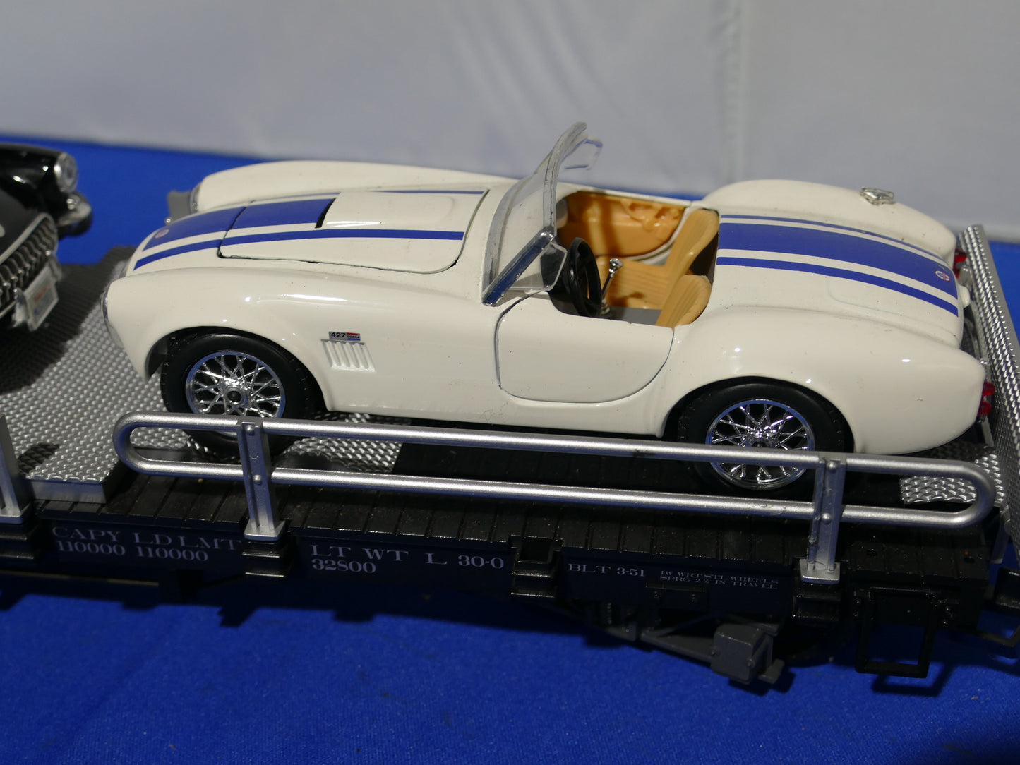 LGB 40596 Car Transporter with Muscle Cars (used)