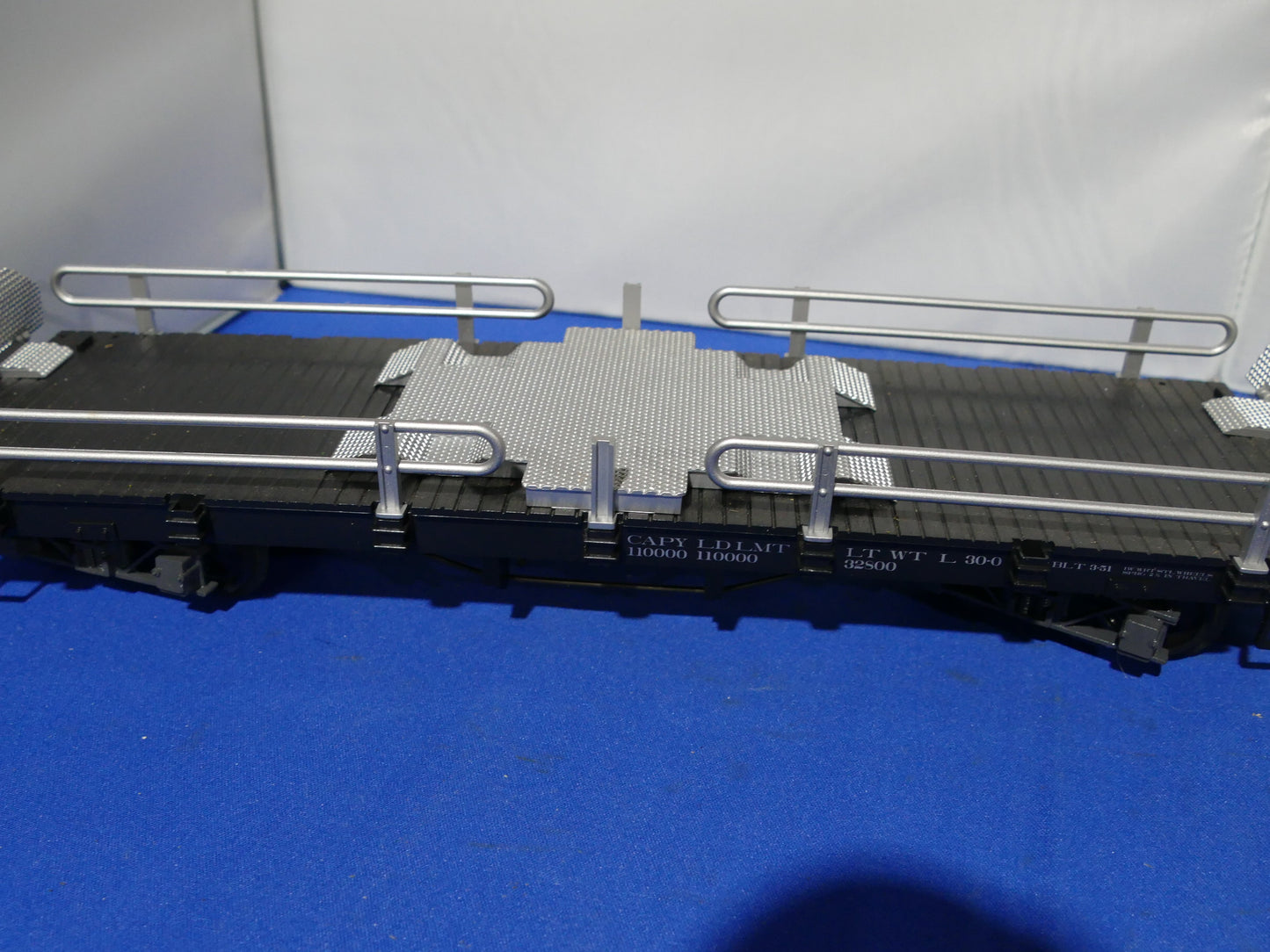 LGB 40596 Car Transporter with Muscle Cars (used)