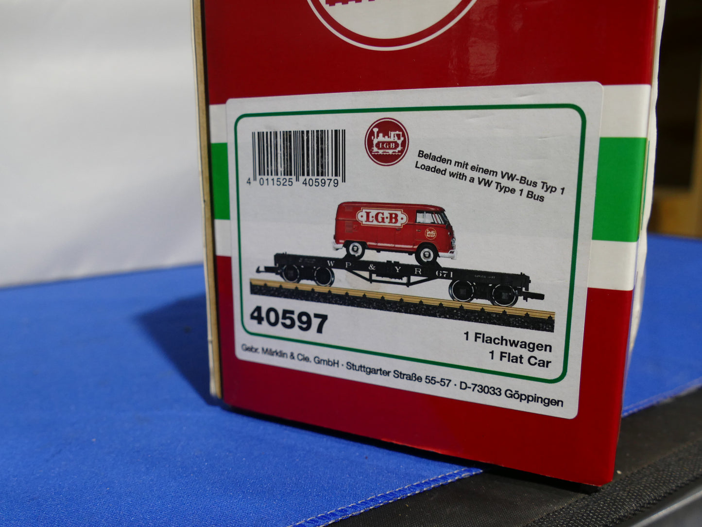 LGB 40597 Flat Wagon with LGB VW Van (used)