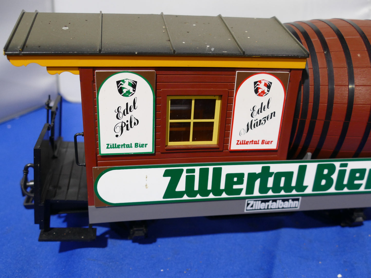 LGB 30420 Zillertal Beer Car (used)