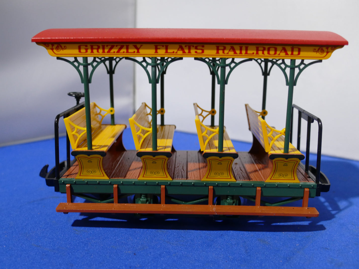 LGB 30431 Grizzly Flats Passenger Car (used)