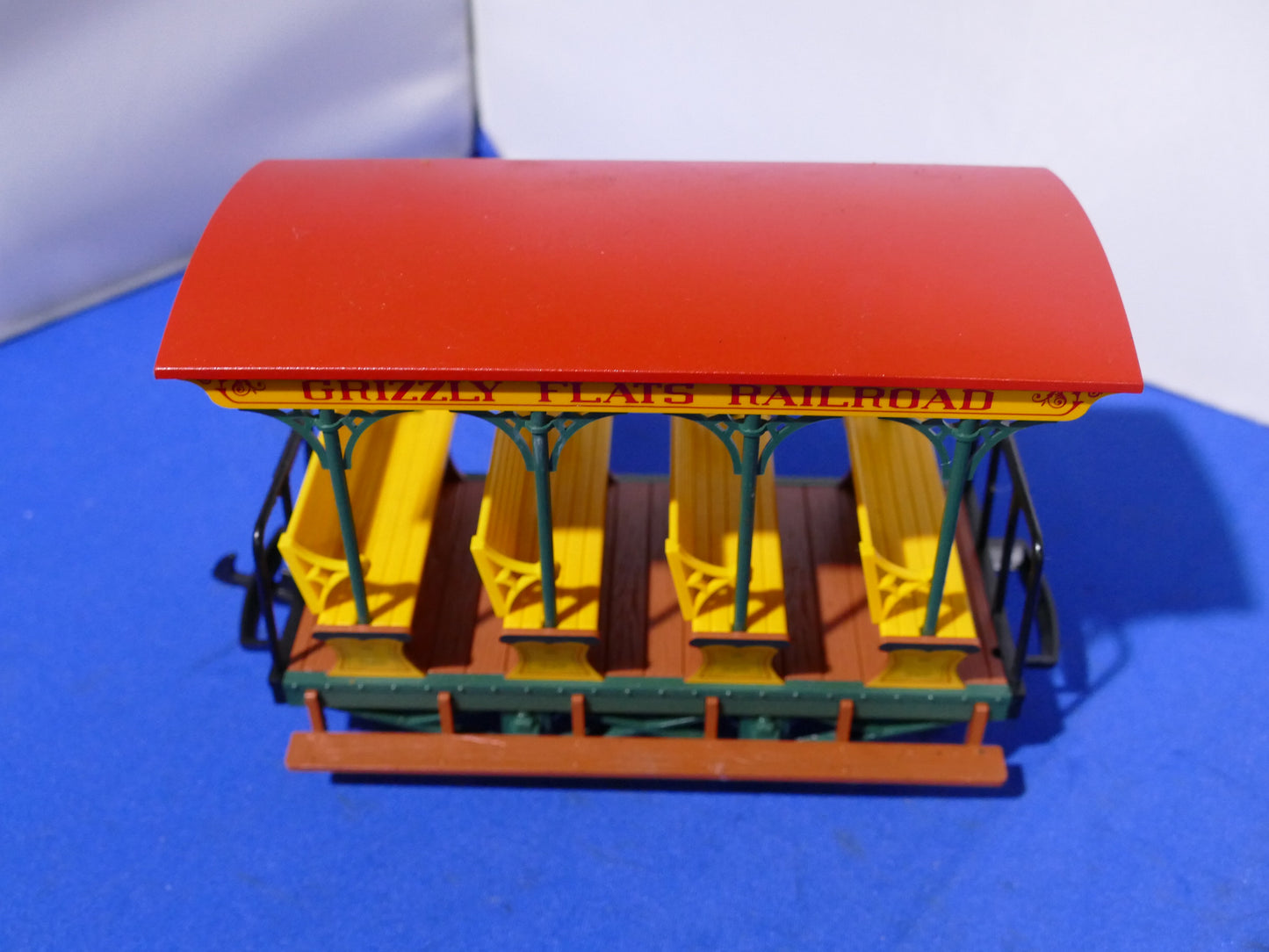 LGB 30431 Grizzly Flats Passenger Car (used)