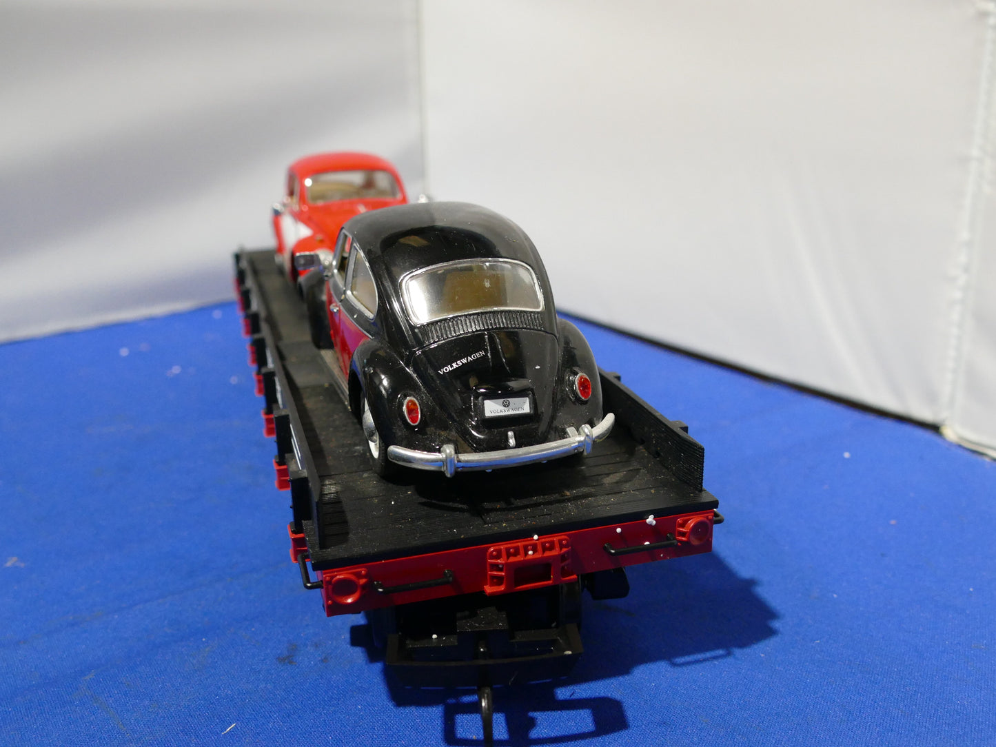 PIKO G Scale 38765 Beetle Transporter with Cars (used)