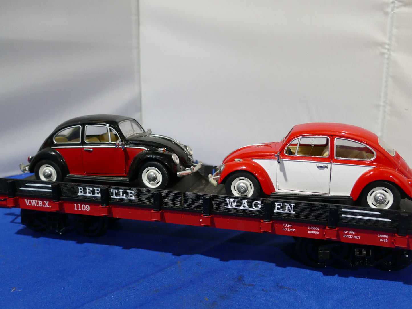 PIKO G Scale 38765 Beetle Transporter with Cars (used)