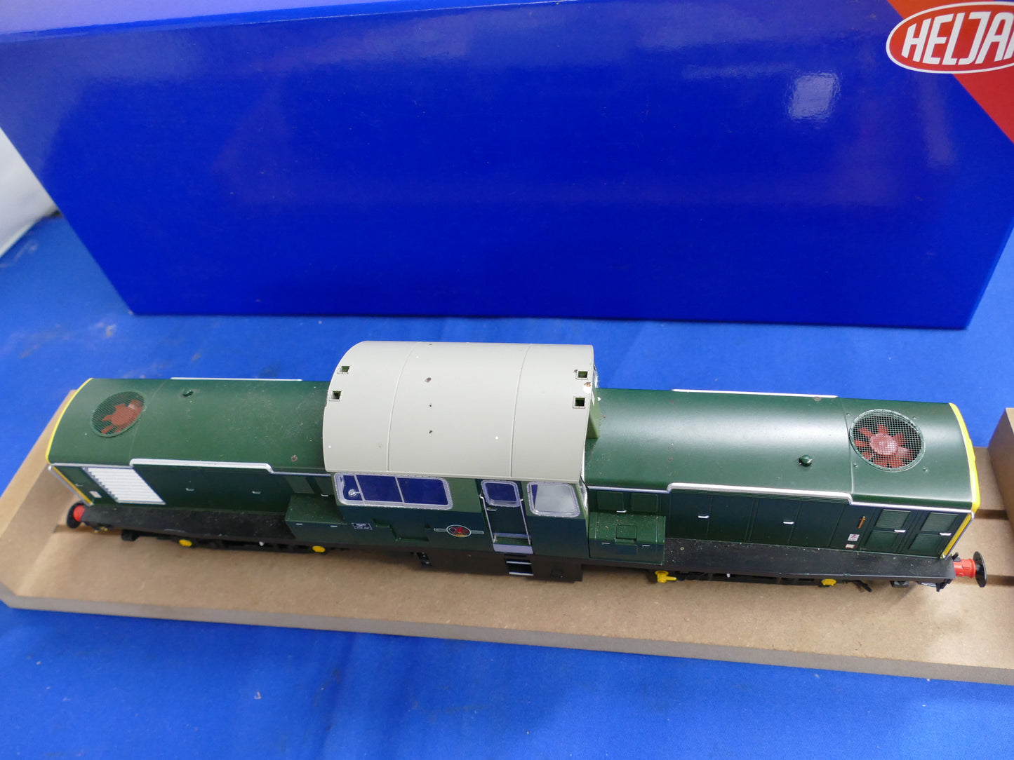Heljan Gauge "O" Class 17 BR Green Diesel (used)