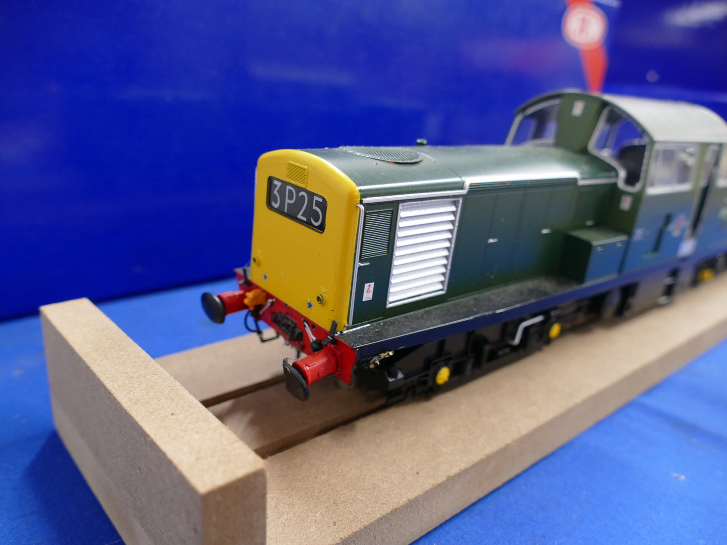 Heljan Gauge "O" Class 17 BR Green Diesel (used)