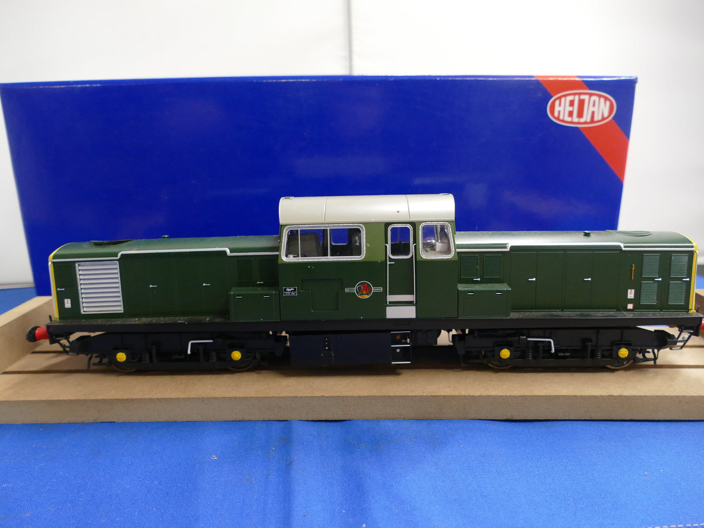 Heljan Gauge "O" Class 17 BR Green Diesel (used)