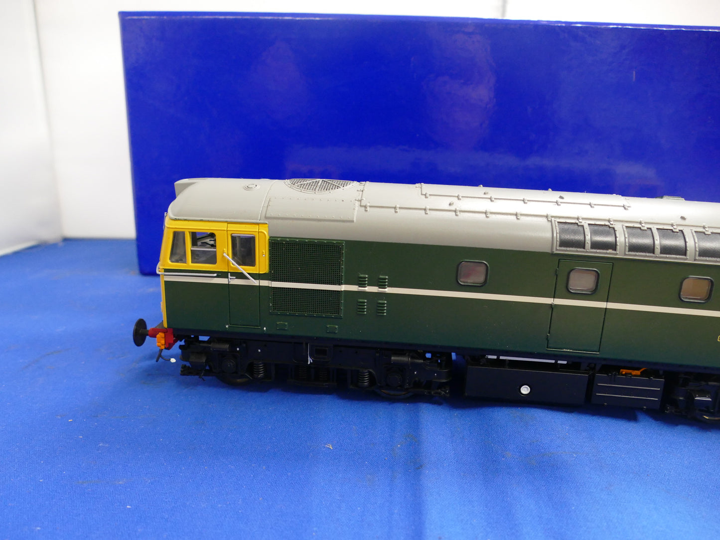 Heljan Gauge "O" Class 33 in BR Green Diesel (used)