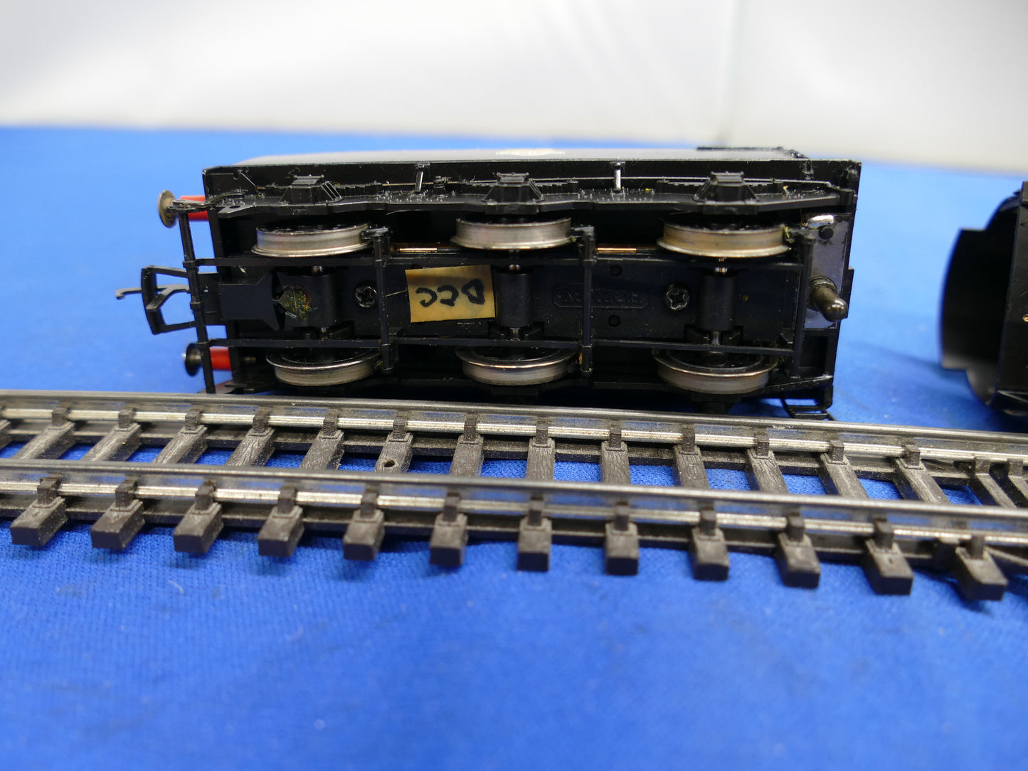 Hornby OO R2355 BR 0-6-0 Class QI Loco (used)