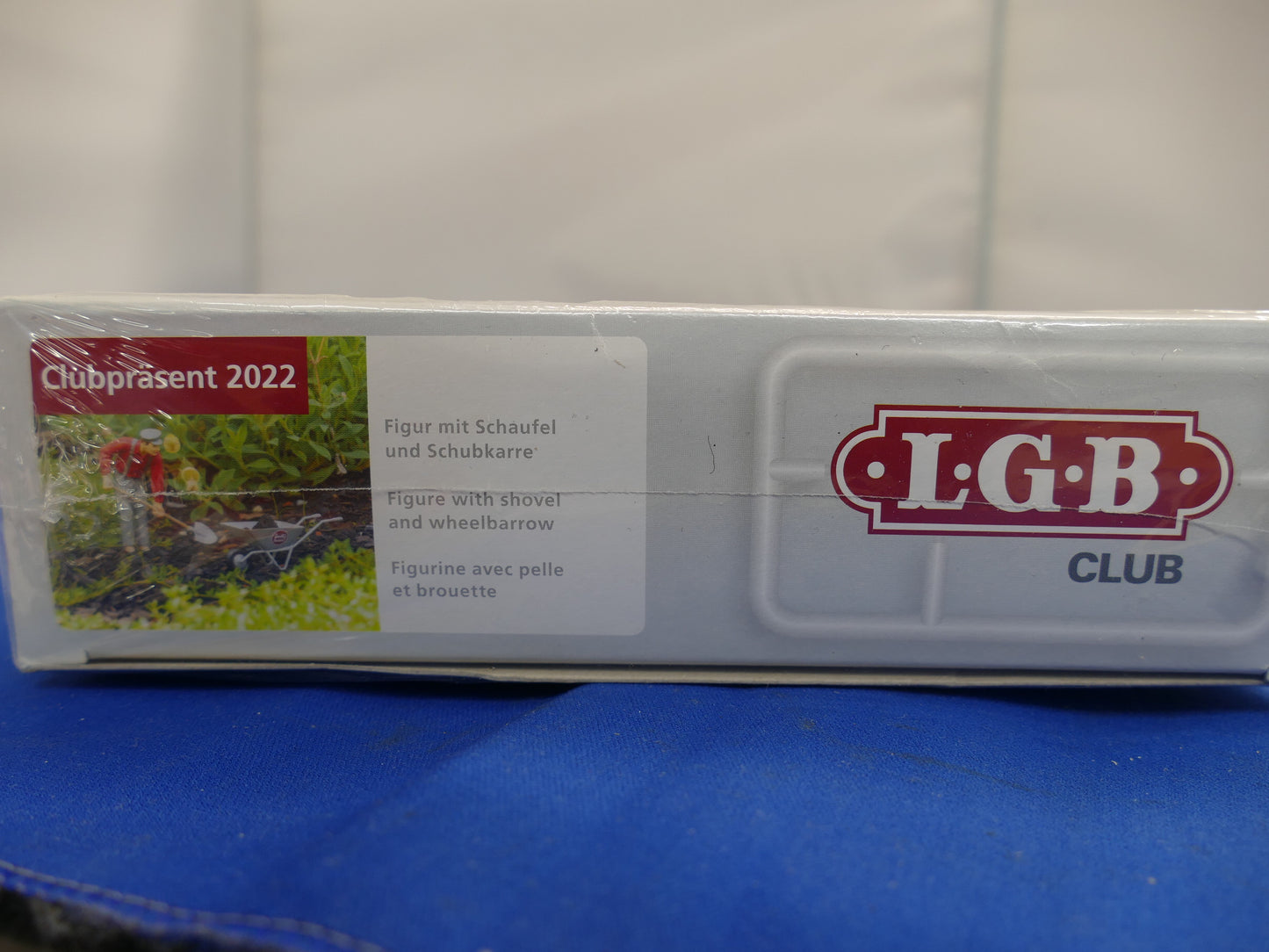 LGB Club Model - Wheelbarrow & Gardener