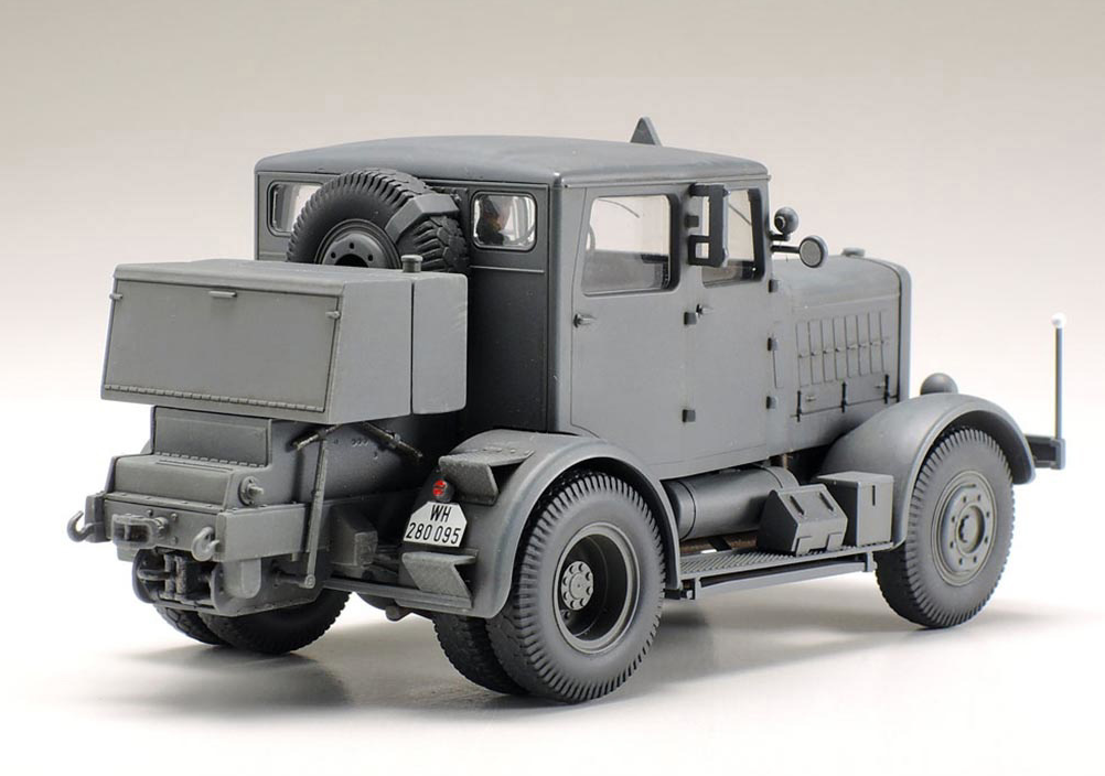 TAMIYA - 1/48 German Heavy Tractor SS-100