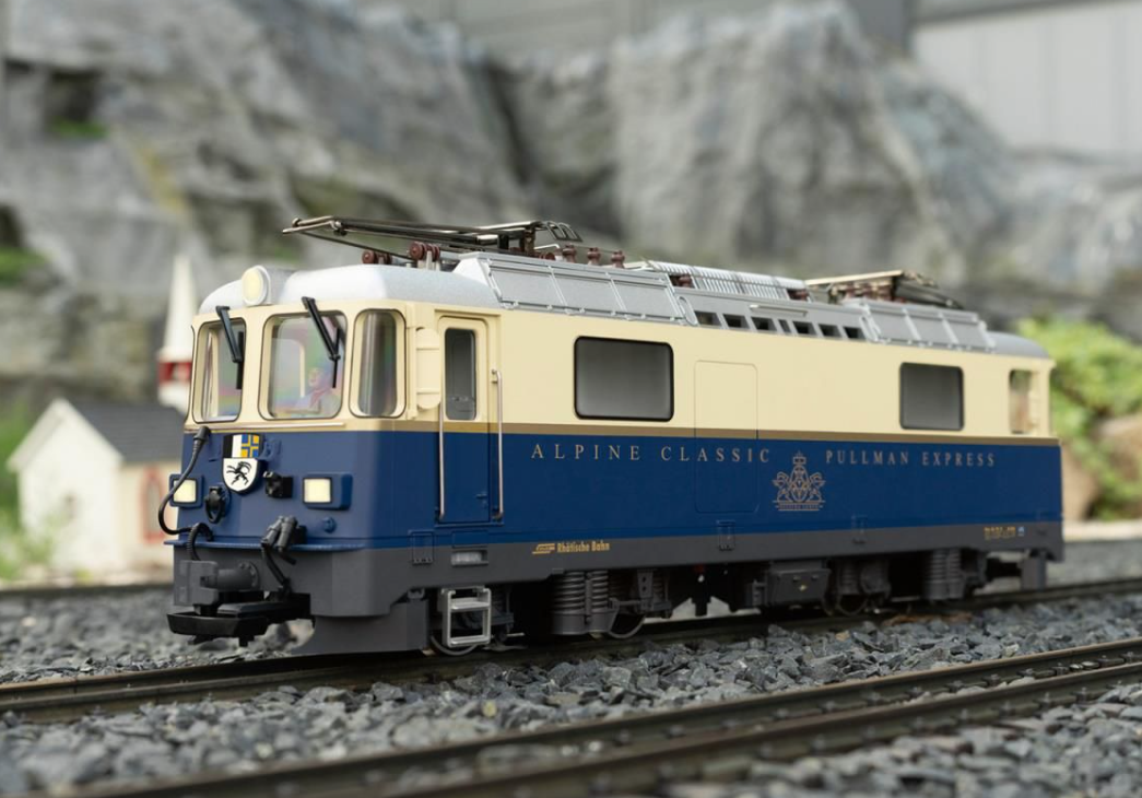LGB 28448 RhB Ge4/4 II Pullman Electric Locomotive VI (DCC-Sound)