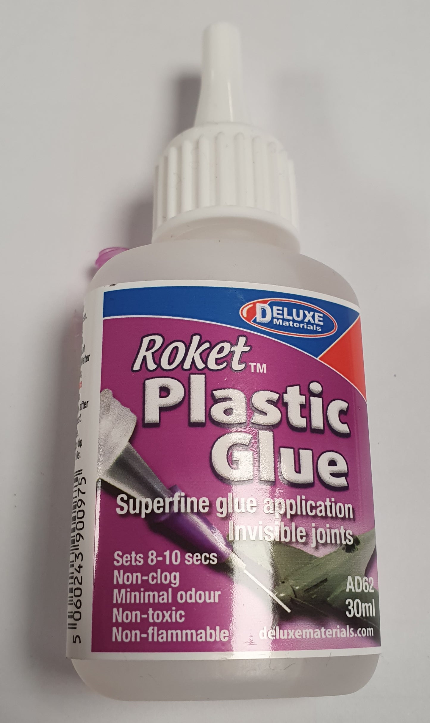 Deluxe Materials ROKET Plastic Glue  AD62