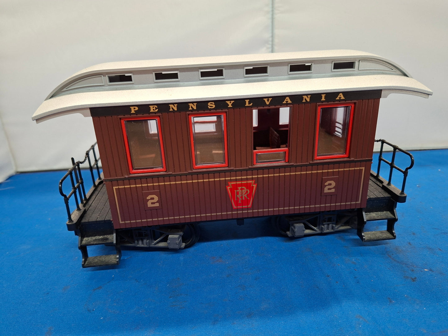 LGB  PRR 8 wheel Coach 2nd (used)