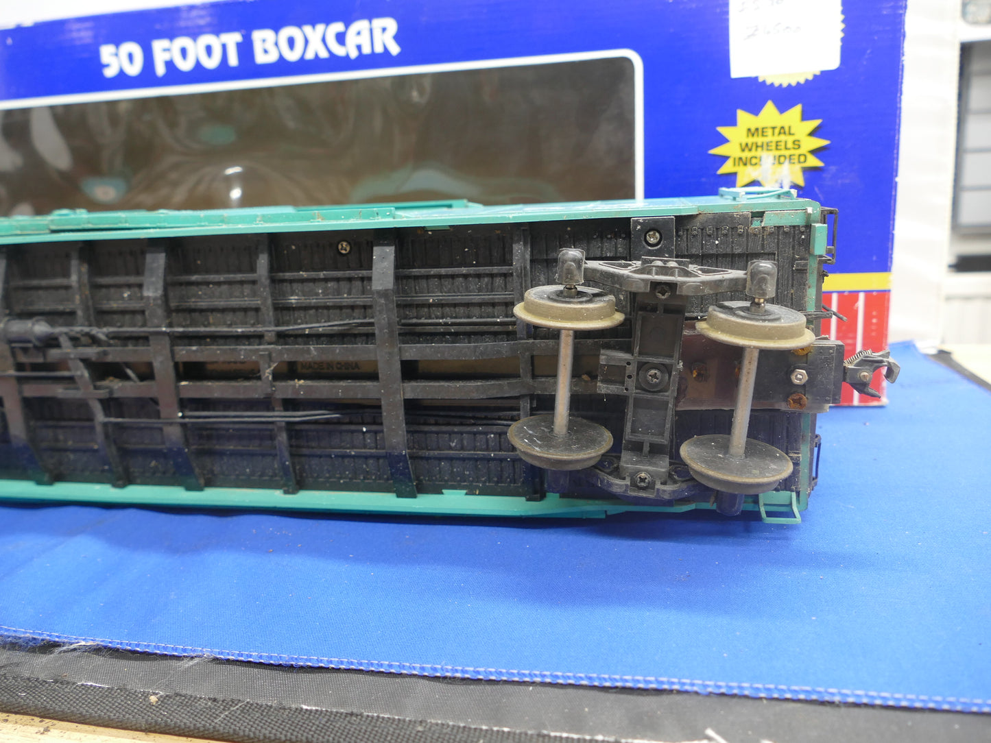 USA Trains - Box car R19310B (Used)