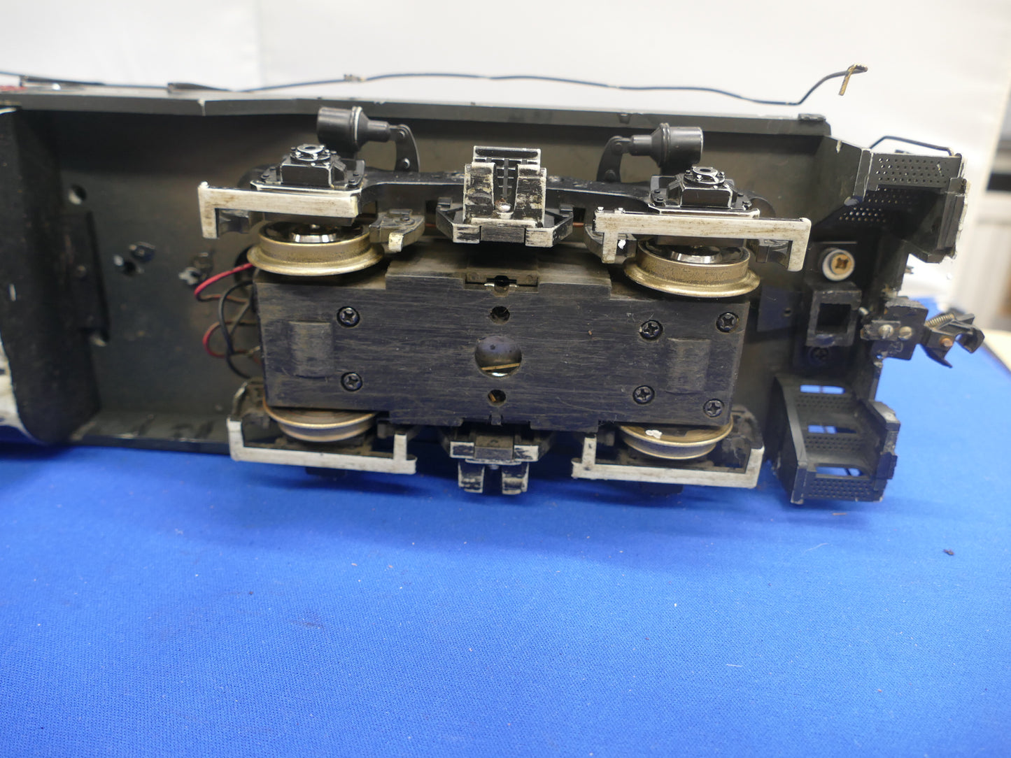 USA Trains GP9 Pennsylvania Radio Control (Used)