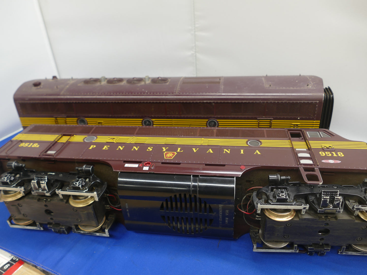 USA Trains Pennsylvania twin unit ERMD F3A & F3B (Used)