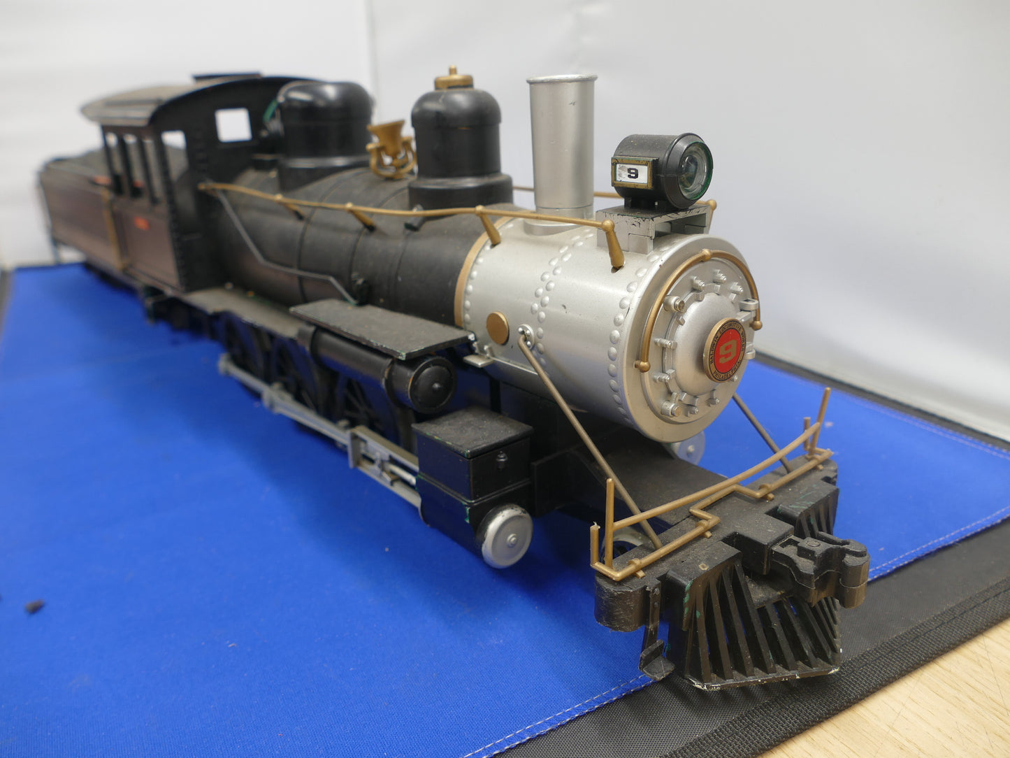 Bachmann - 4-6-0 Steam loco with Tender (Used)