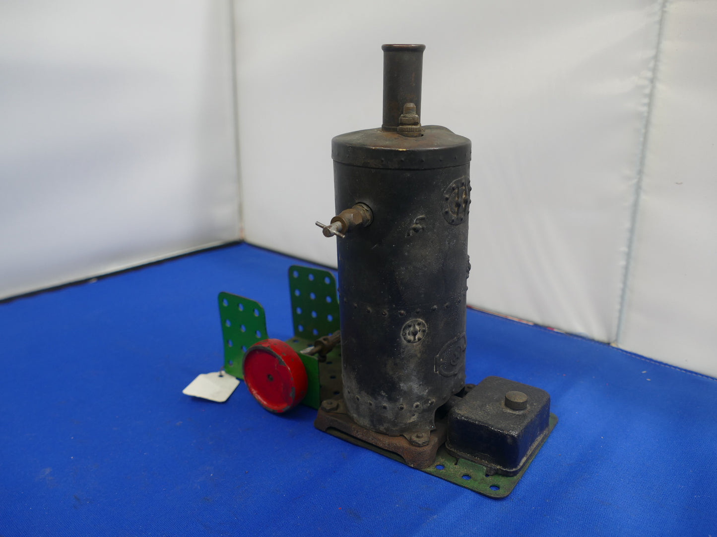 Meccano Static Steam Engine 07 - Pre owned.