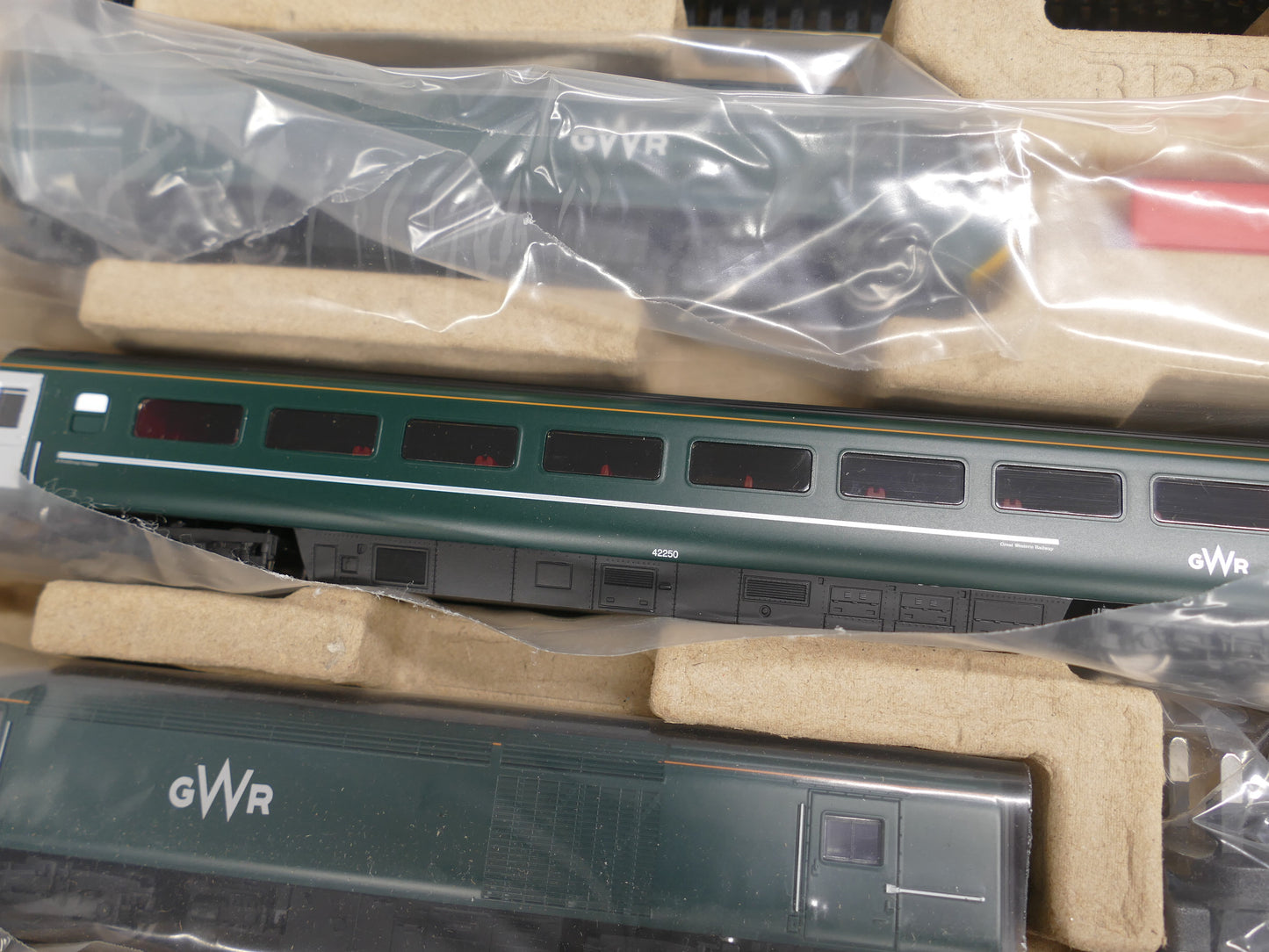 Hornby R1230 GWR High Speed Train Set (Used)