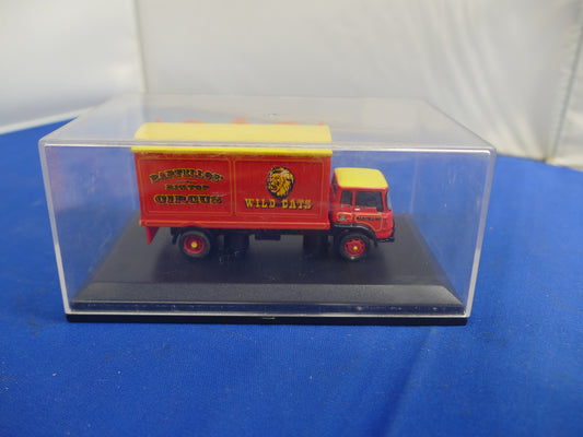 Hornby R7039 Bartellos Bedford LWB Rigid (Used)