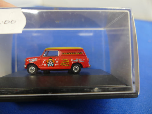 Hornby R7043 Bartellos Mini Van (Used)