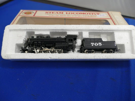 N Gauge Bachmann 2-8-0 Steam Loco (Used)