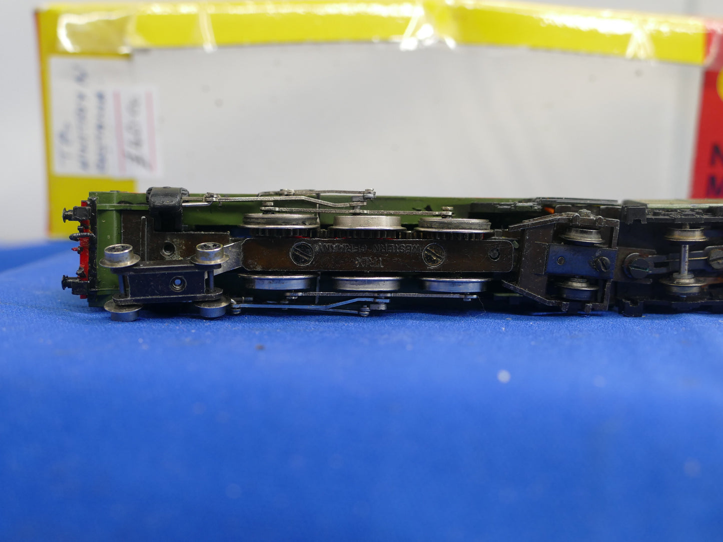 Minitrix Britannia 70000 (Used)
