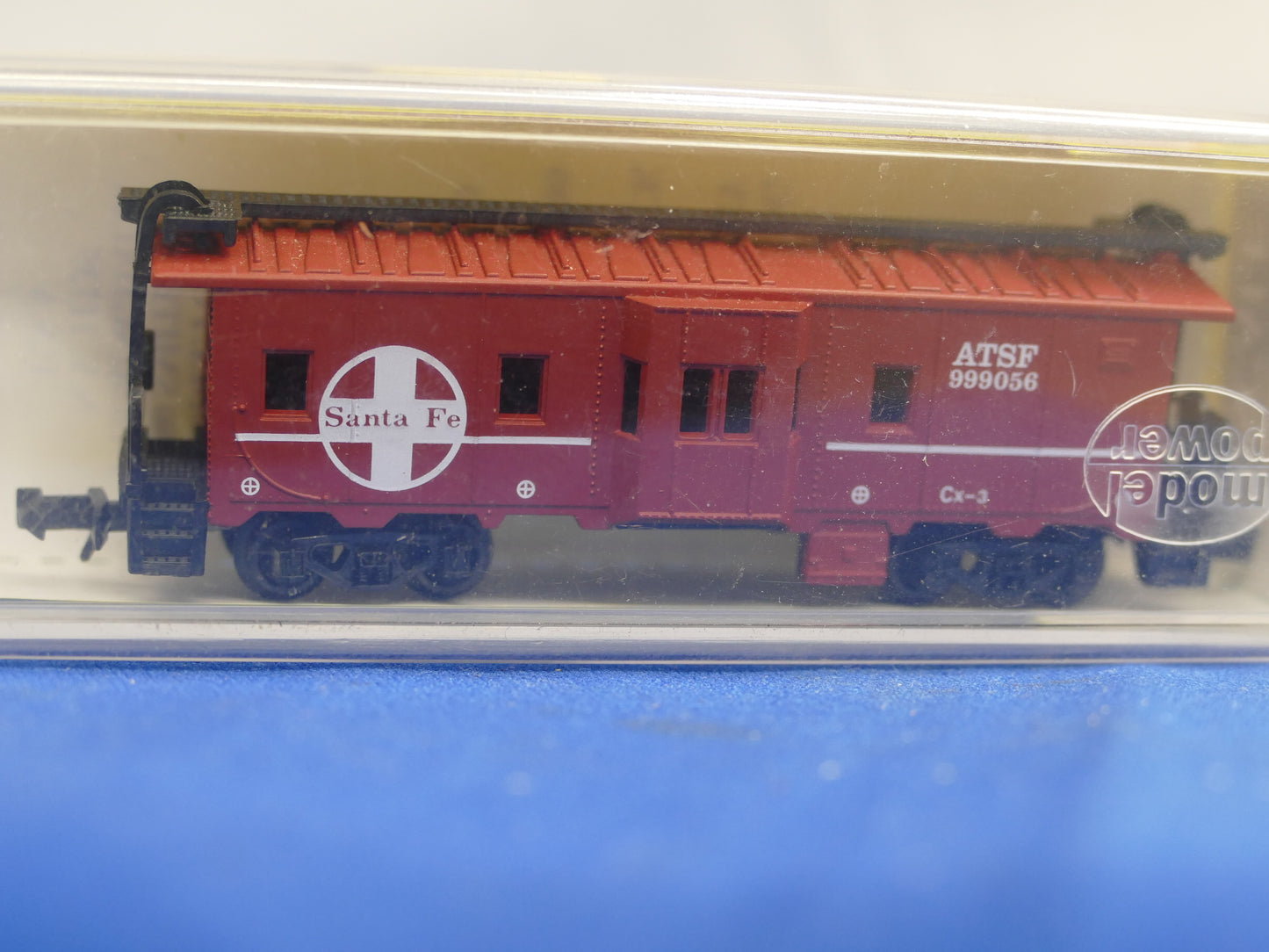 Model Power N Gauge Santa Fe Caboose (used)