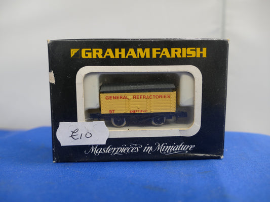 Graham Farish N Gauge 2131 Covered Wagon (used)
