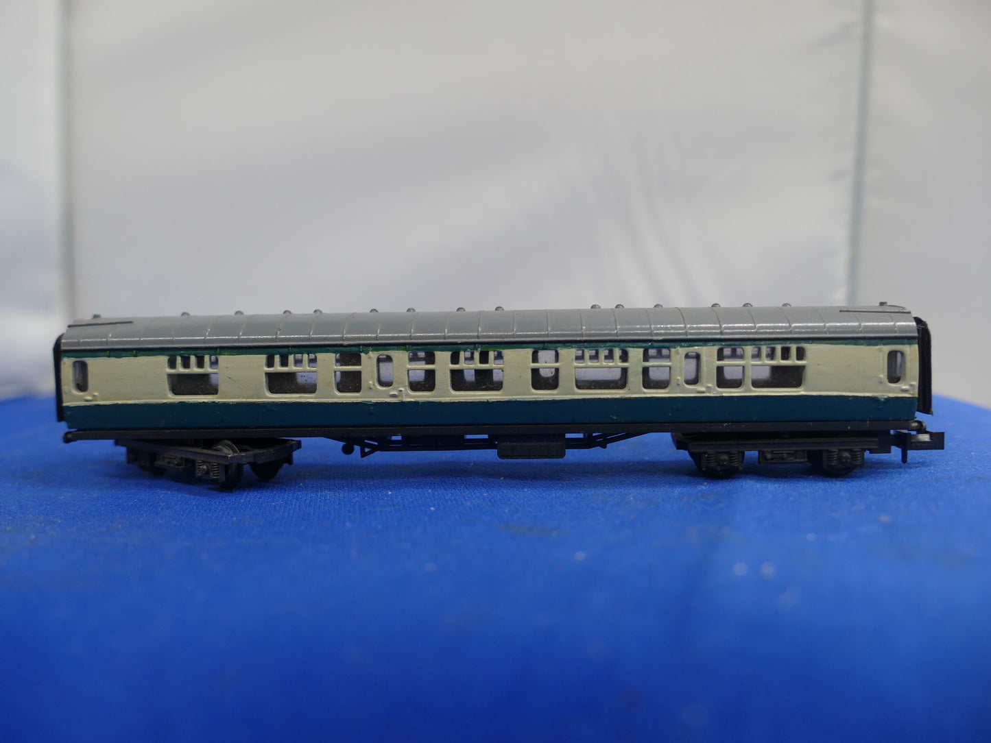 Minitrix BR Coach N303 (used)