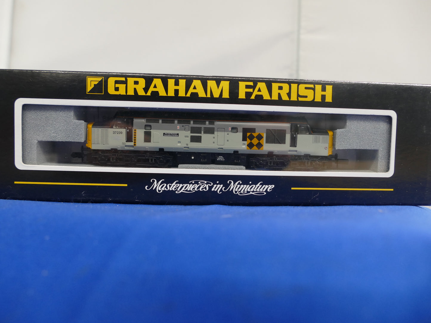 Graham Farish N Gauge 371-467 Class 37 Diesel (used)