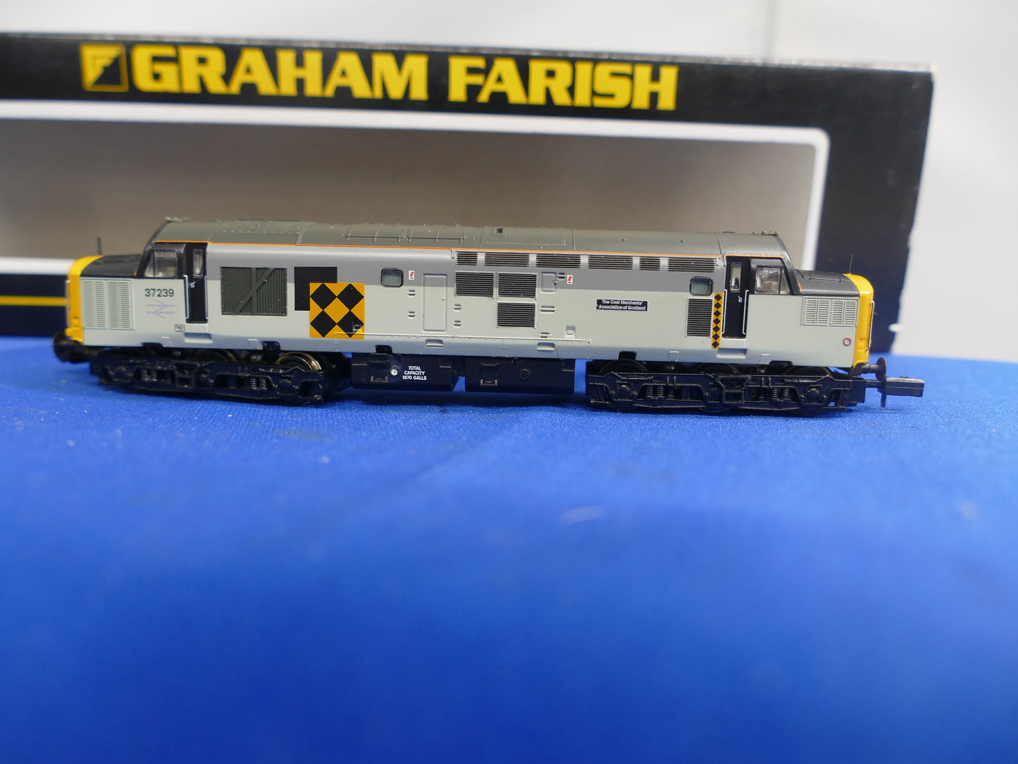 Graham Farish N Gauge 371-467 Class 37 Diesel (used)