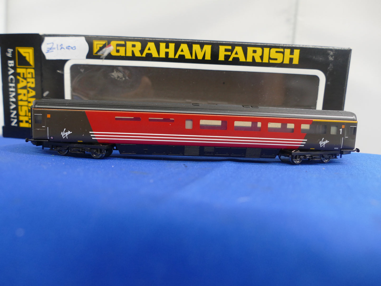 Graham Farish N Gauge 374-500 75ft MK3 Coach (used)