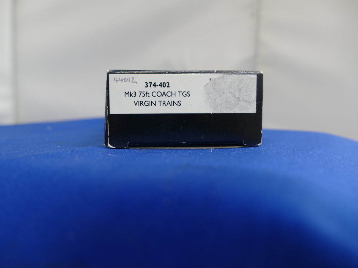 Graham Farish N Gauge 374-402 75ft MK3 Coach (used)
