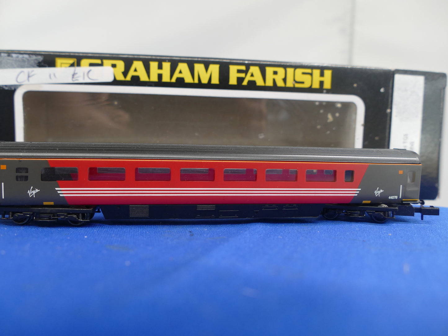 Graham Farish N Gauge 374-402 75ft MK3 Coach (used)