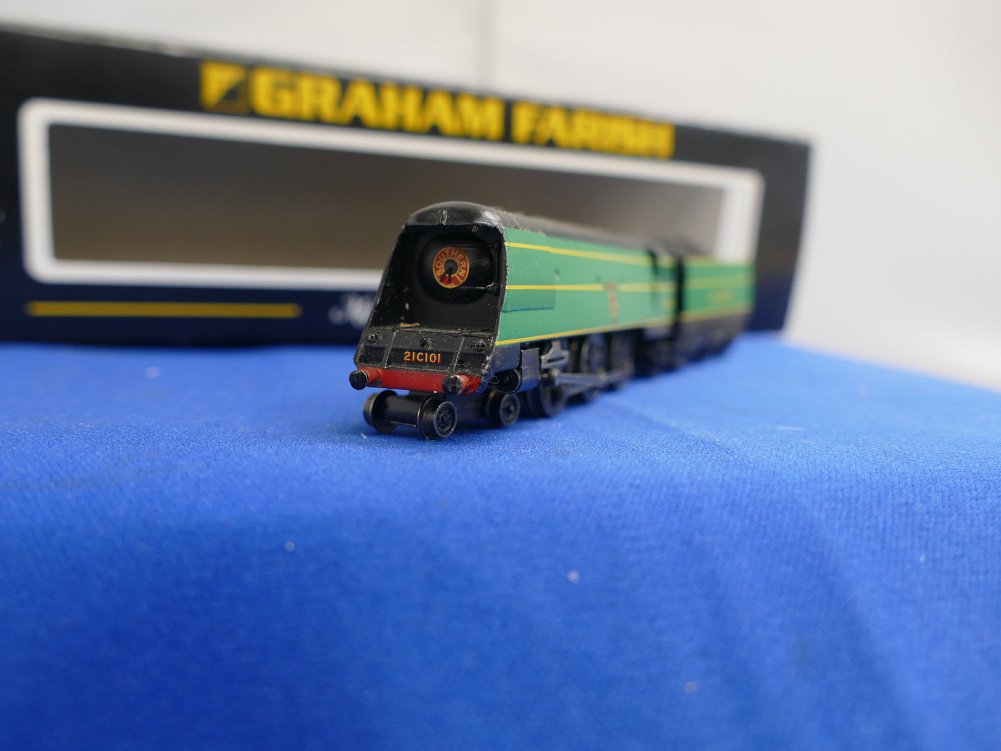 Graham Farish N Gauge Southern Loco DCC (used)
