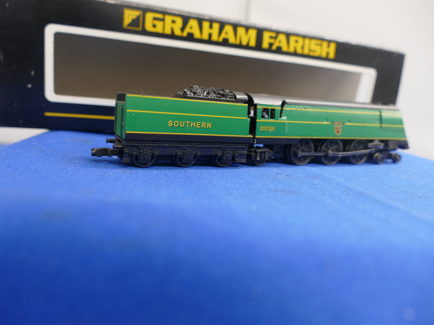 Graham Farish N Gauge Southern Loco DCC (used)
