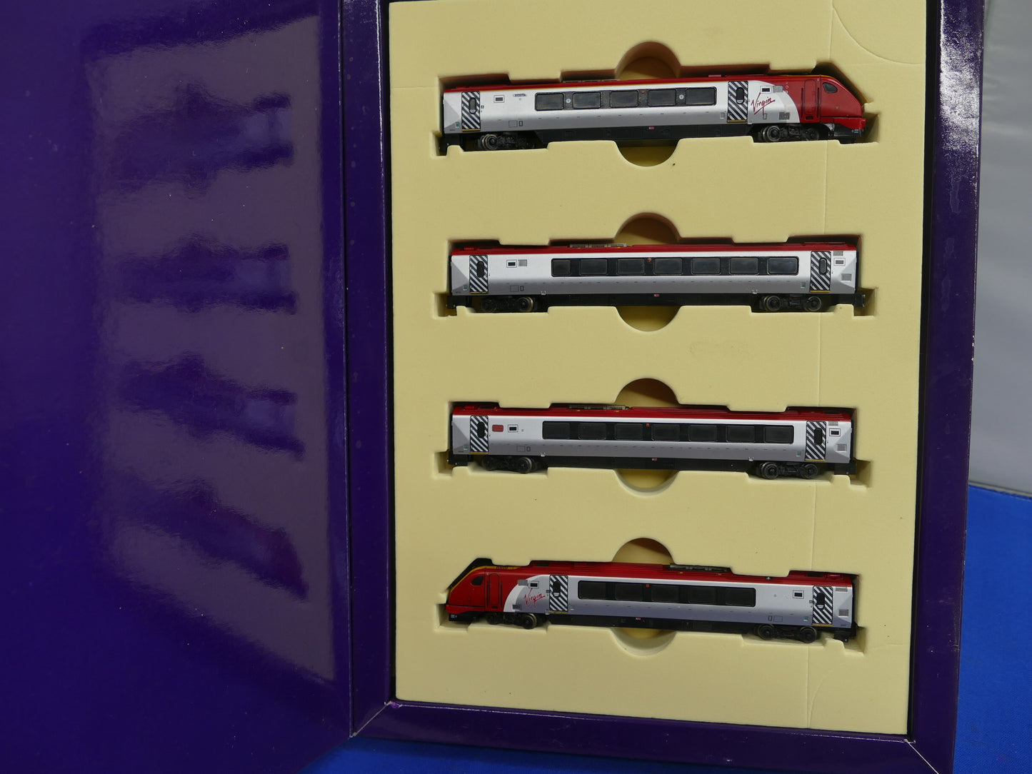 Dapol N Gauge Class 220 "Voyager" (used)