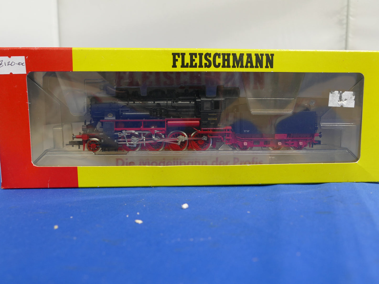 Fleischmann HO 4156 Steam 2-8-0  (used)