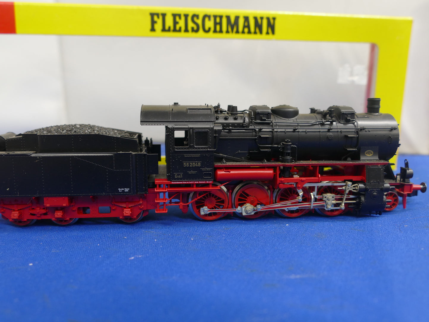 Fleischmann HO 4156 Steam 2-8-0  (used)