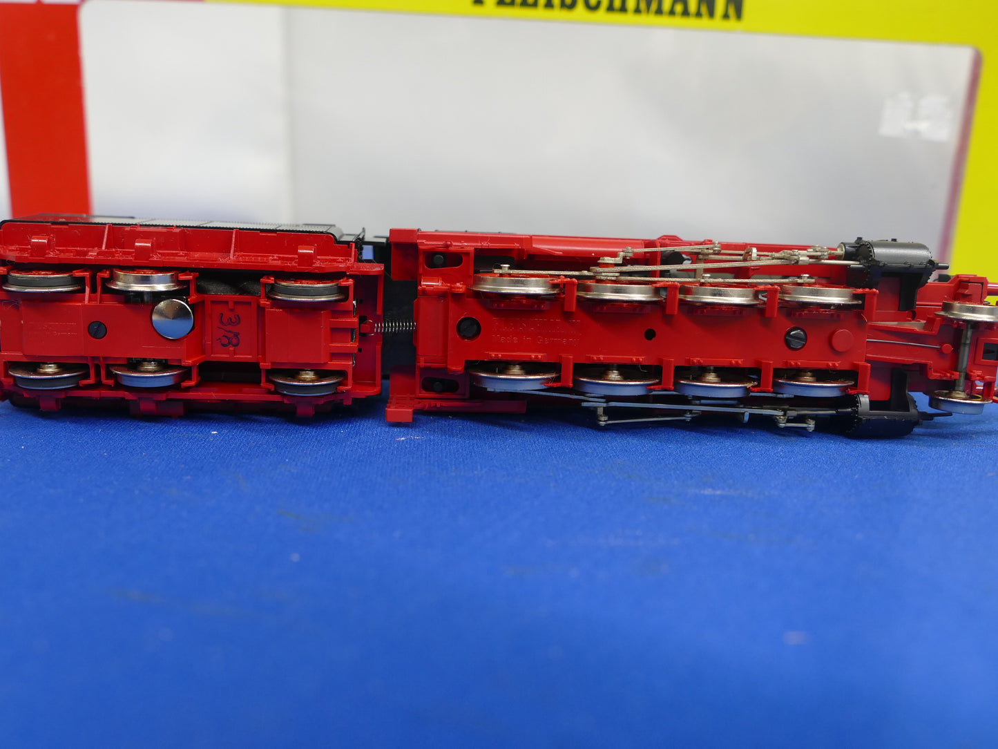Fleischmann HO 4156 Steam 2-8-0  (used)